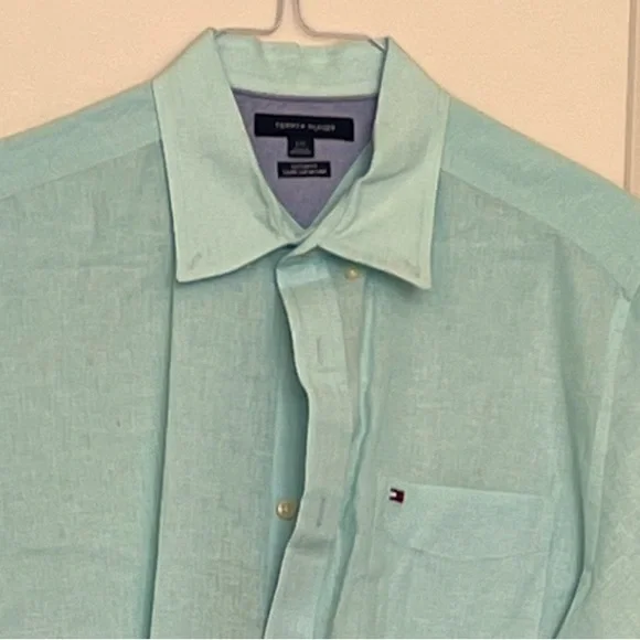 Tommy Hilfiger linen and cotton blend button down - Picture 2 of 5